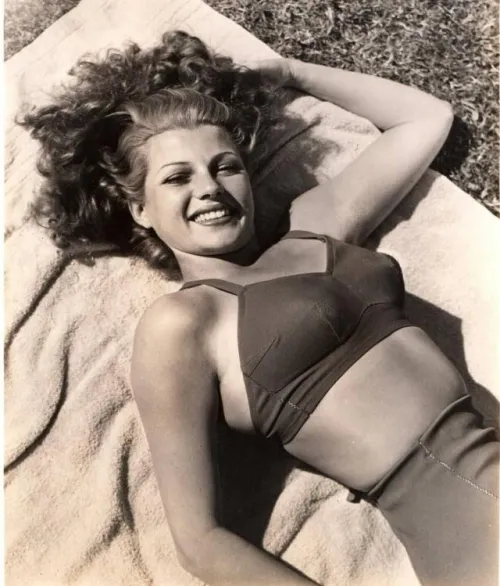 Rita Hayworth by PrincessBananas85