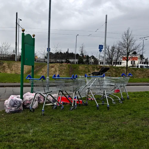 Roadside Wrongness by chicken-farmer