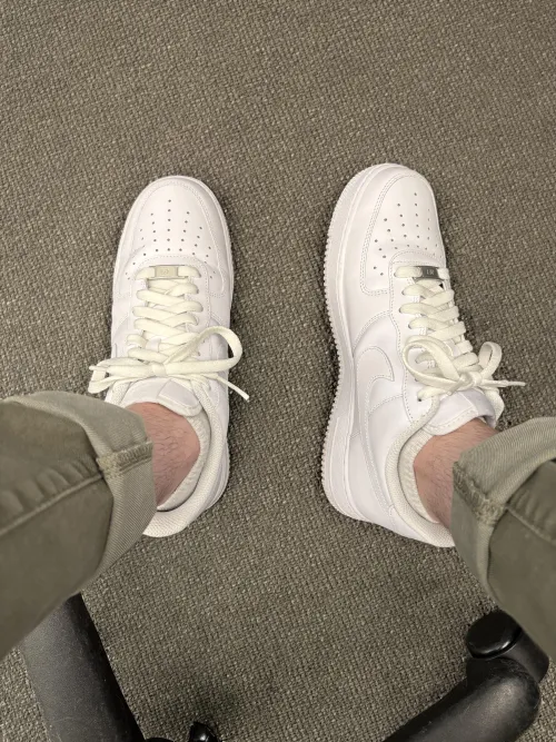 Rocking my AF1’s today by Exact_Rise_8853