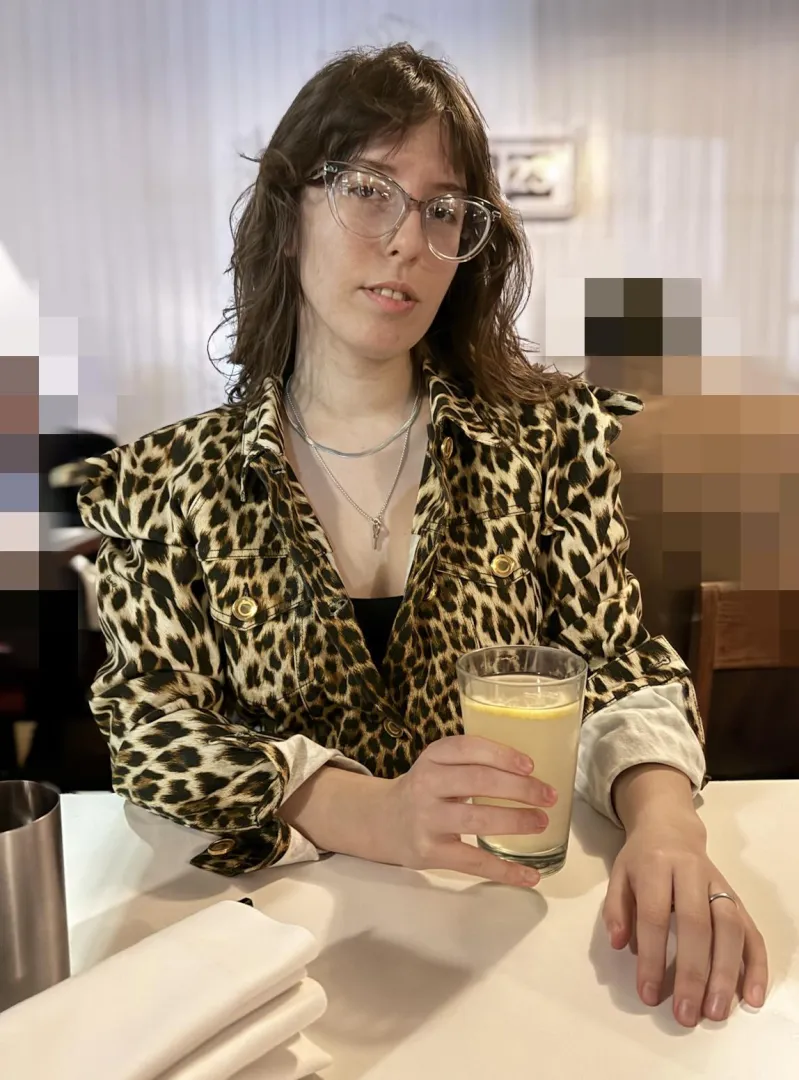 Romantic dinner with hubby, wearing my favorite necklace, at my favorite restaurant! posted by onlinesativa