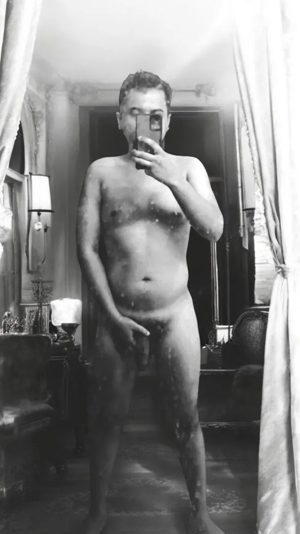 Room Service Did Clean Mirror Later posted by ArchiesDen