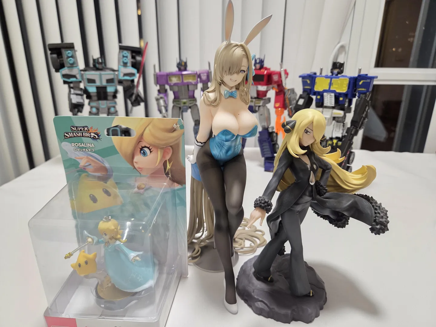 Rosalina, Asuna and Cynthia are the holy trinity of blondes with hair over one eye posted by Terran117