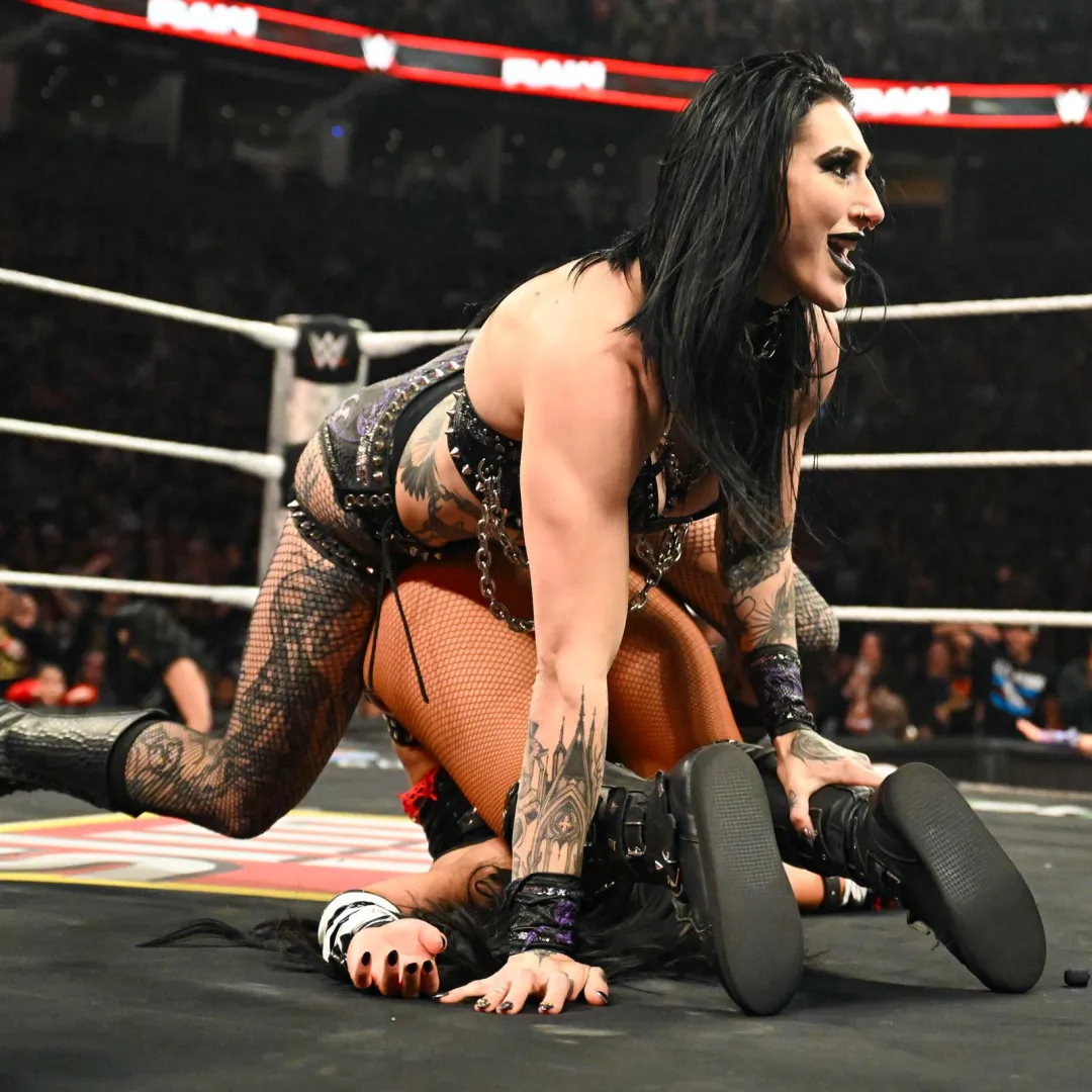 Roxanne Perez folded by Rhea Ripley posted by AirDeW3