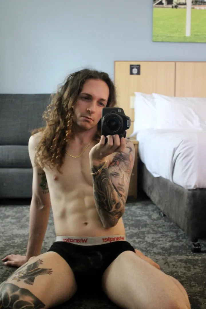 Safe to say I enjoy being on the floor posted by callitzucchin1