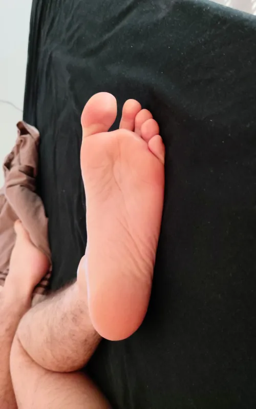 Salut  tu veux le lécher ?  by Akabane1