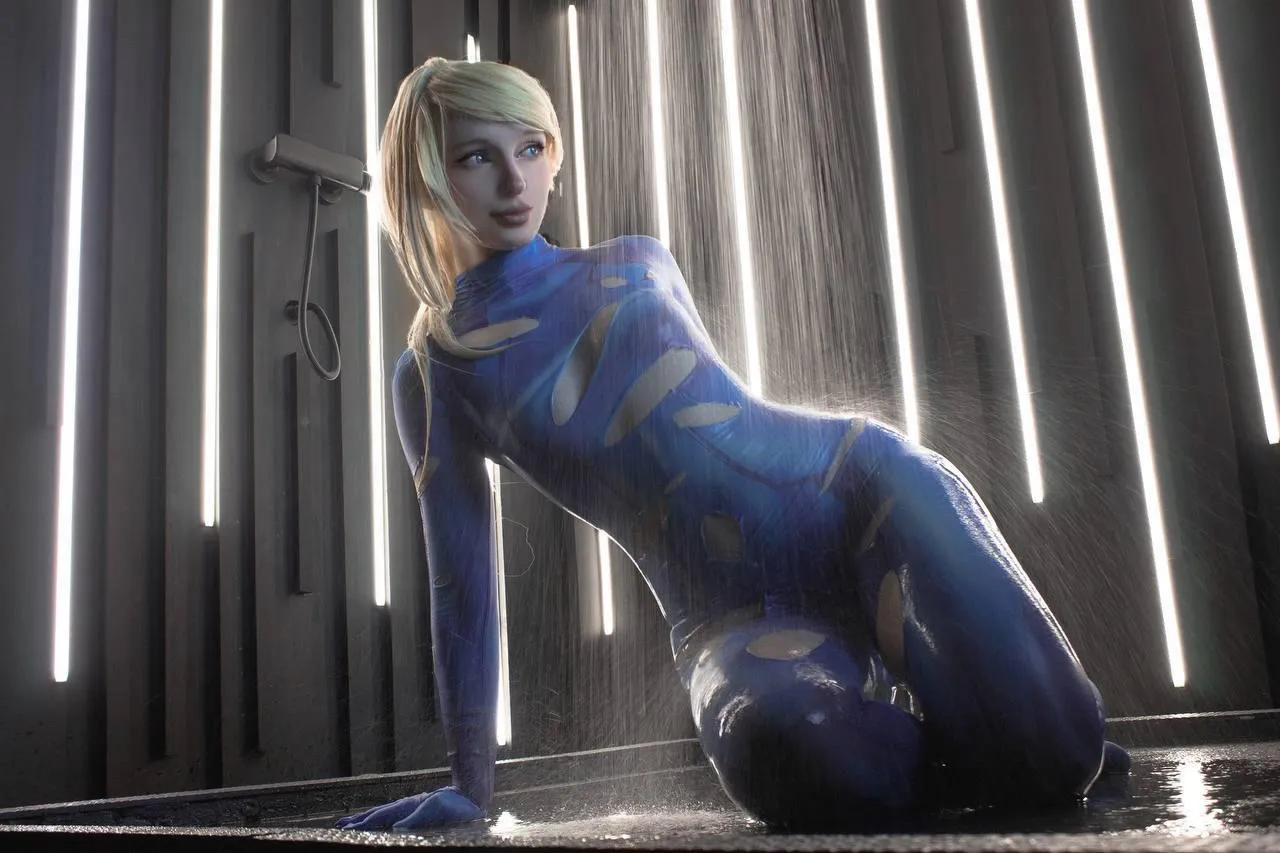 Samus cosplay by (Hioshicos) posted by Hioshicos