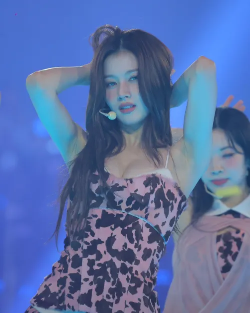 Sana- twice by uwunmv