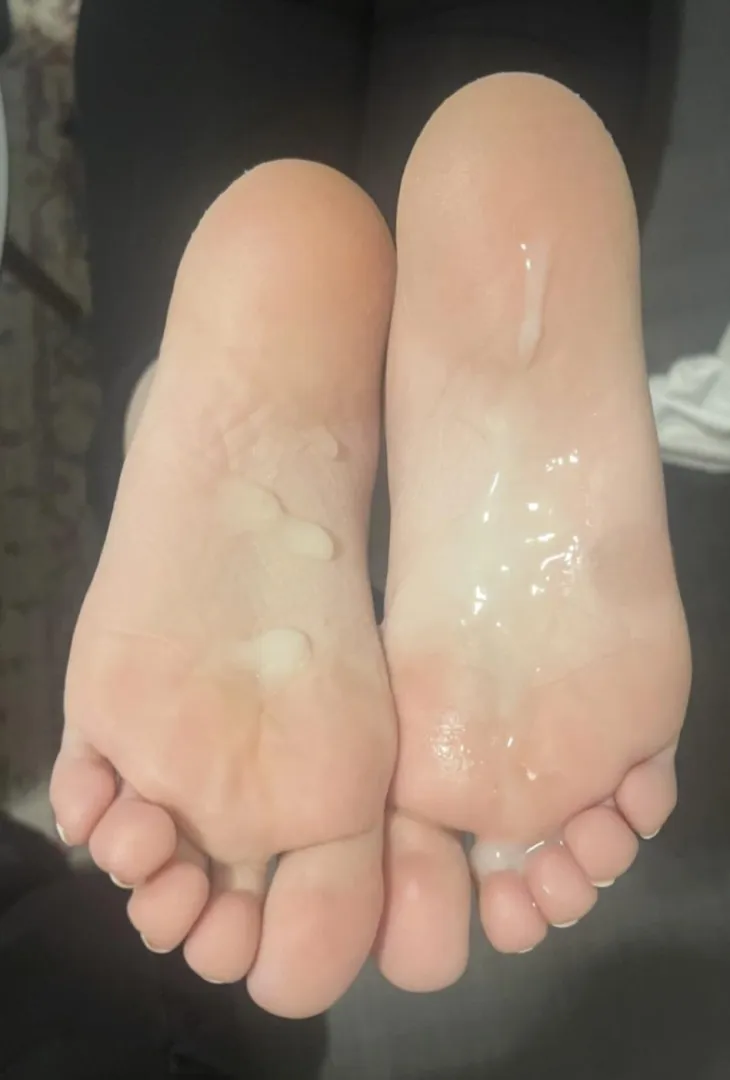 Saturday Morning Cum on Petite Soles ☀️  posted by Splash-Studio