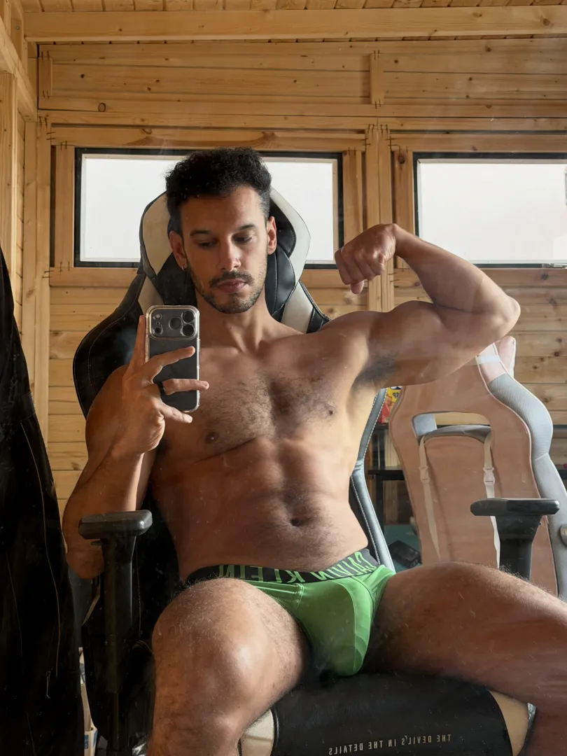 Say  for the nut video ( l’ll actually send it) posted by Johnnyrichs