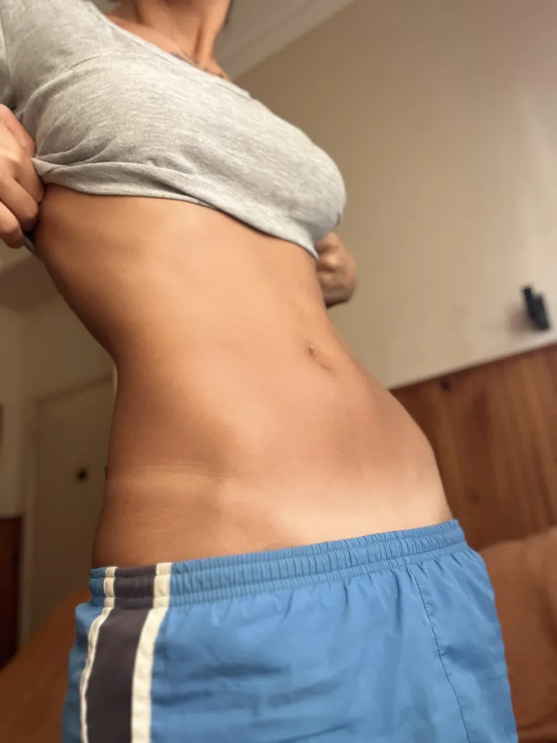 Say good morning to this little tummy posted by Lunar_eclipse_x