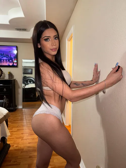 Say hi if you’re jerking off right now by taylortsgirl