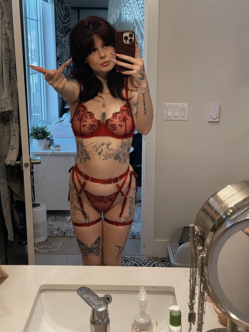 Say thank you posted by goddess90zzbbyx