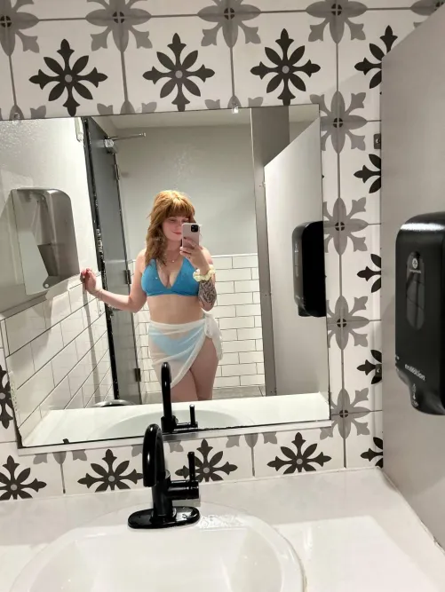 Say YES if you would taste me raw  by WillowRaeOnly