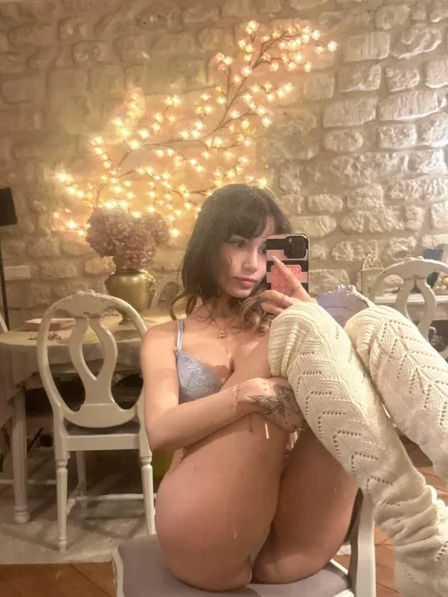 Say yes if you'll fuck my tits and i'll send u my nudes (first 111 only) by PurrSassy