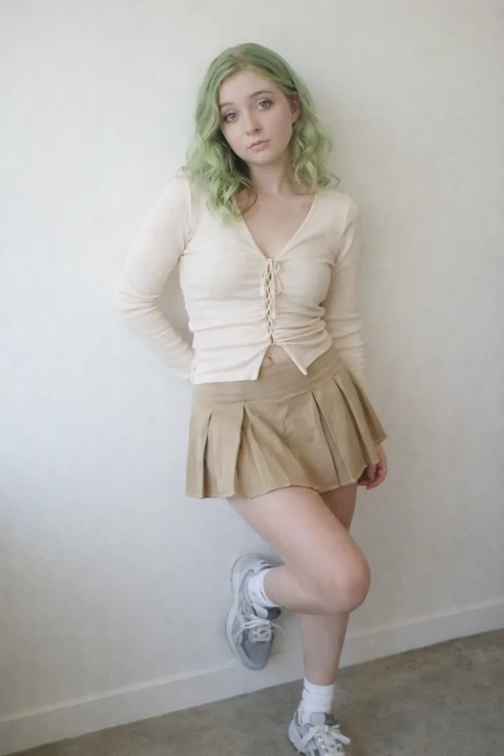 school got me stressed, come distract me posted by MisaVibes