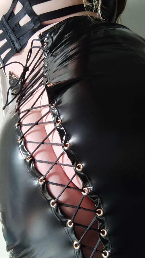 Schönen gute Nacht  posted by WetAnalQueen