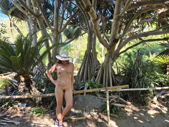 Screw Pines! by BareLeiaRose