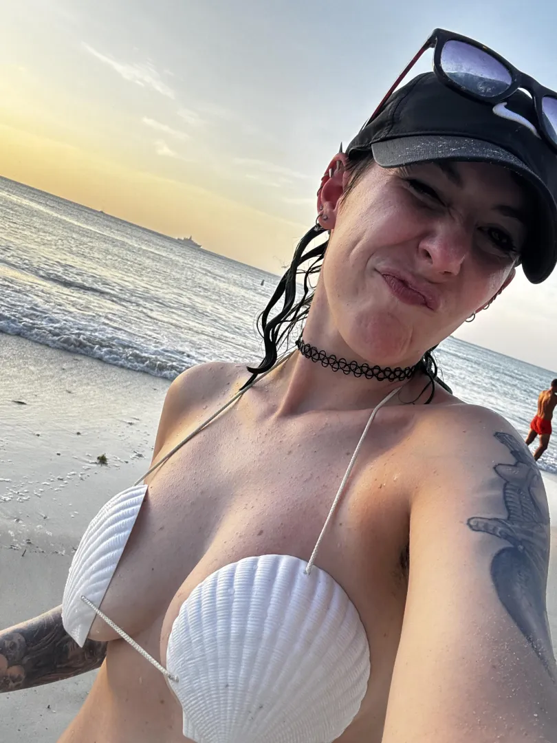 Seashell punk posted by sirenskiss3