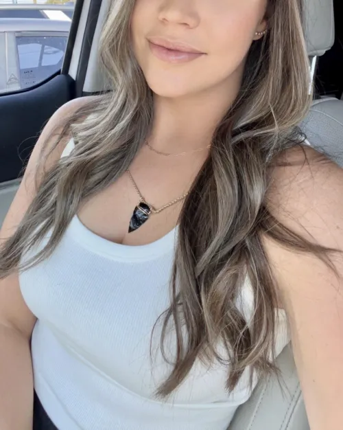 Seeking new friends to chat and play with online…lets see where it goes by MonsteraCouple