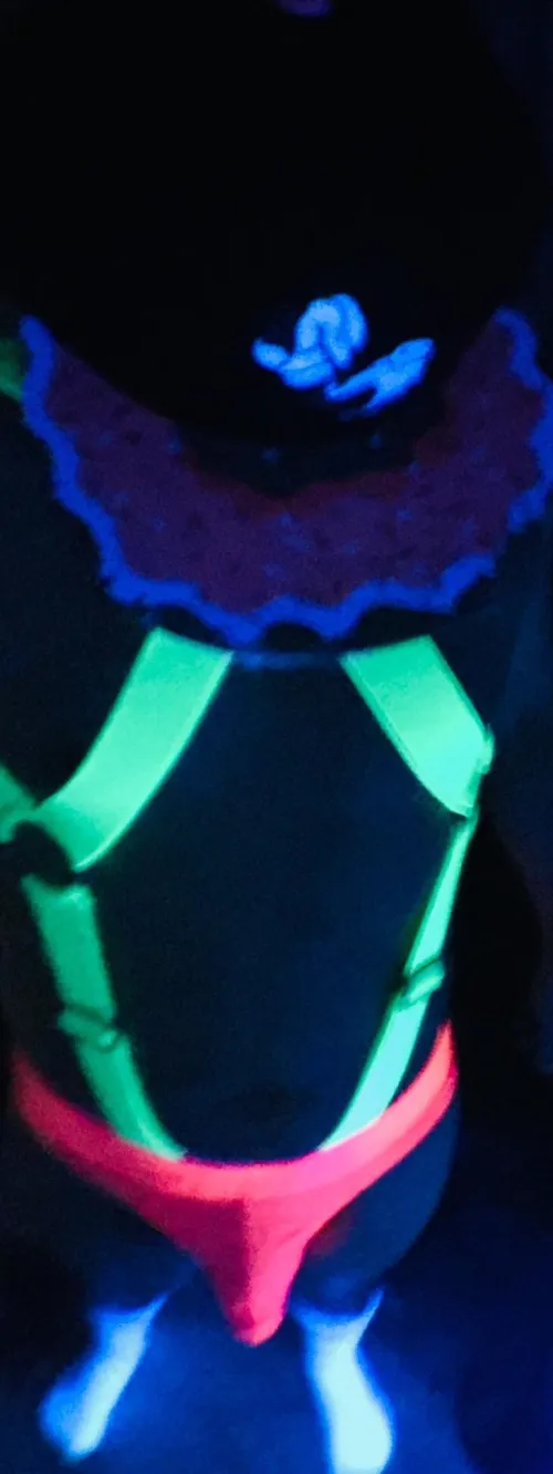 Seeking vers switch playmate in Jacksonville m4m. WYA king? by Illustrious_Run_5959