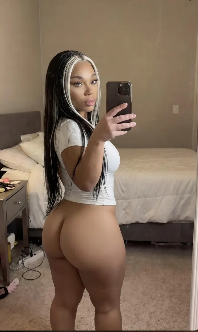 Seen a midget this thick before? posted by Distinct-Sun-2740