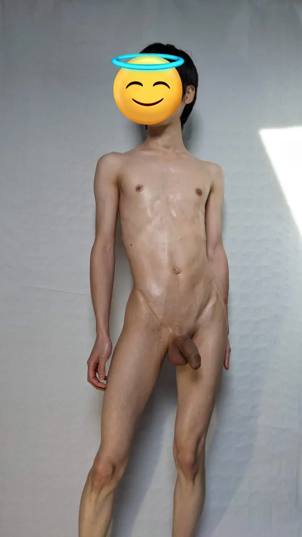 Self portrait posted by Mysterious_Basis_782