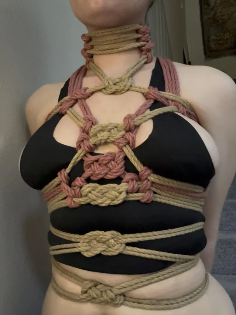 Self tie with double coin knots posted by grumpygremlin0305
