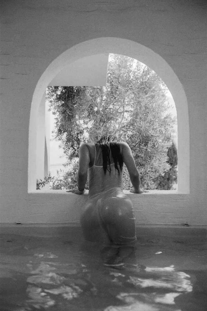 Self-portrait shot on Leica M6 posted by EriYogaX