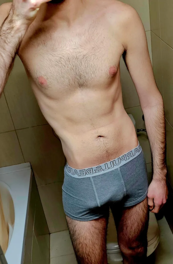[Selling] 19yo hairy twink posted by Specialist-Trade69