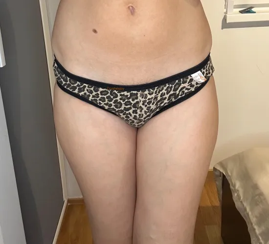 [selling] 25F with a fat pussy. Taste my panties, they are delicious  by Crystalsjoy