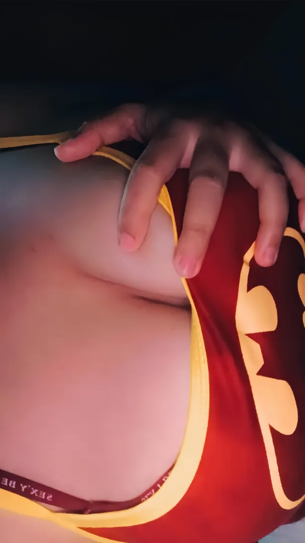 selling cheap contents posted by xioraxxx