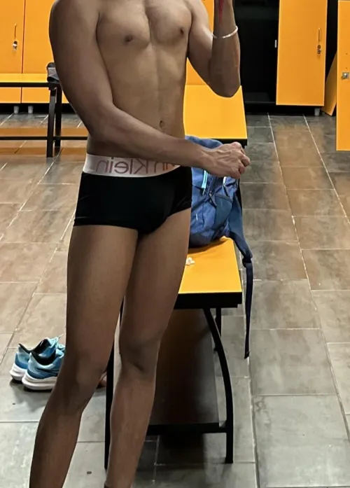 [Selling] [EU + Int’l] [20 yo] by hornycollegekid2006