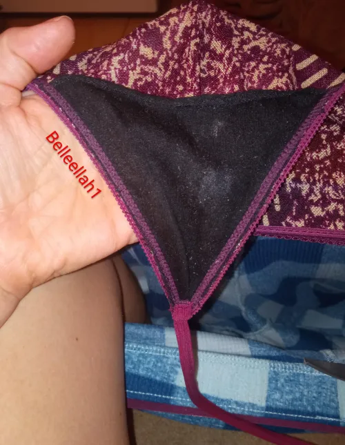 [selling] G-string worn for 3 days including workouts and they are very fragrant! Message me to claim by Belleellah1