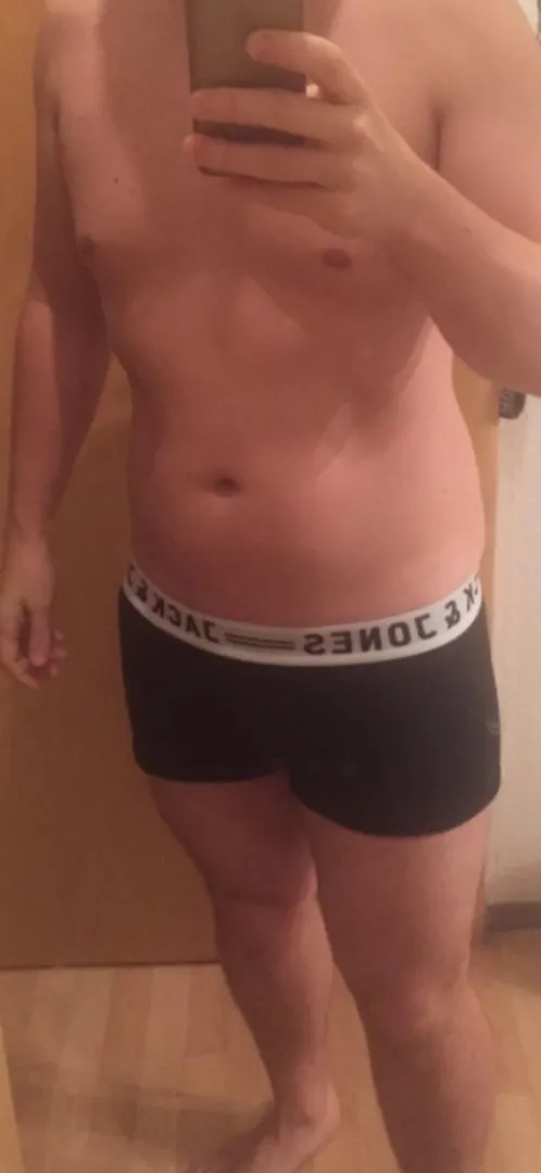 [selling] Just saying hi  posted by nudist-1990