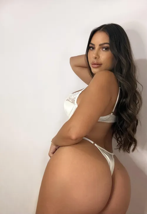 [selling] sexting, video calls, dick rates, customs, pre-made videos. Telegram: kenzac1 Snap: kenzakc5 (buyers only) by _Kenza00