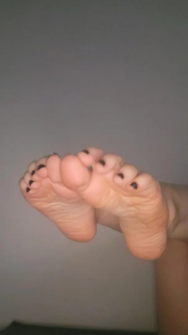 Selling these gorgeous little feet all day  posted by MommyxSara