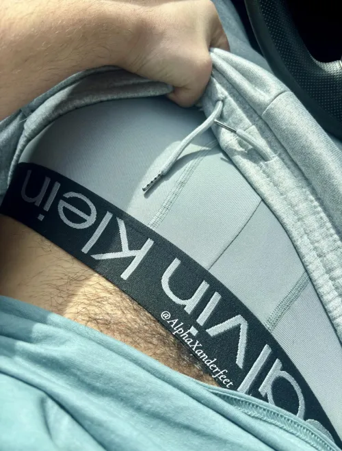 [SELLING] [USA] [23 Y/O GYMBRO] [STARTING AT $30] You like them  by CuriousBook3774