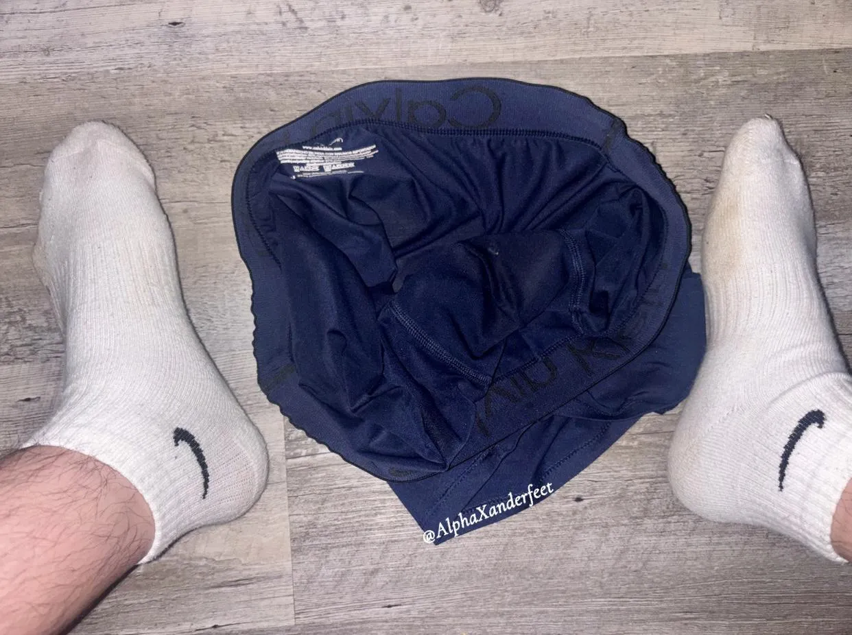 [SELLING] [USA] [23Y/O] [GYMBRO] [STARTING AT 30] Running low on stock boys, cum and get you a taste of my perfect jock body ‍ posted by CuriousBook3774