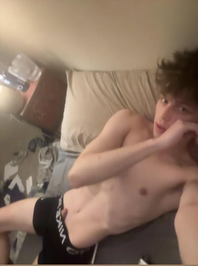 [selling]19 I’m reallllll doing this mostly for fun cheapest pair I’d do is $15 most expensive $40 msg me I’ll show u and take a vid of doing what u want to them before I send em posted by kayyyy06