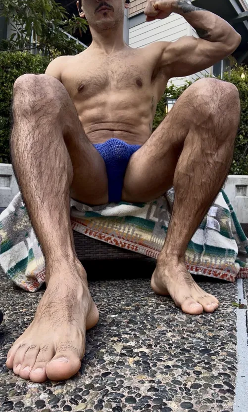 [Selling][US] Heavily worn from back-to-back use daily wear and gym. DMs open for serious inquiries. by jluis2024