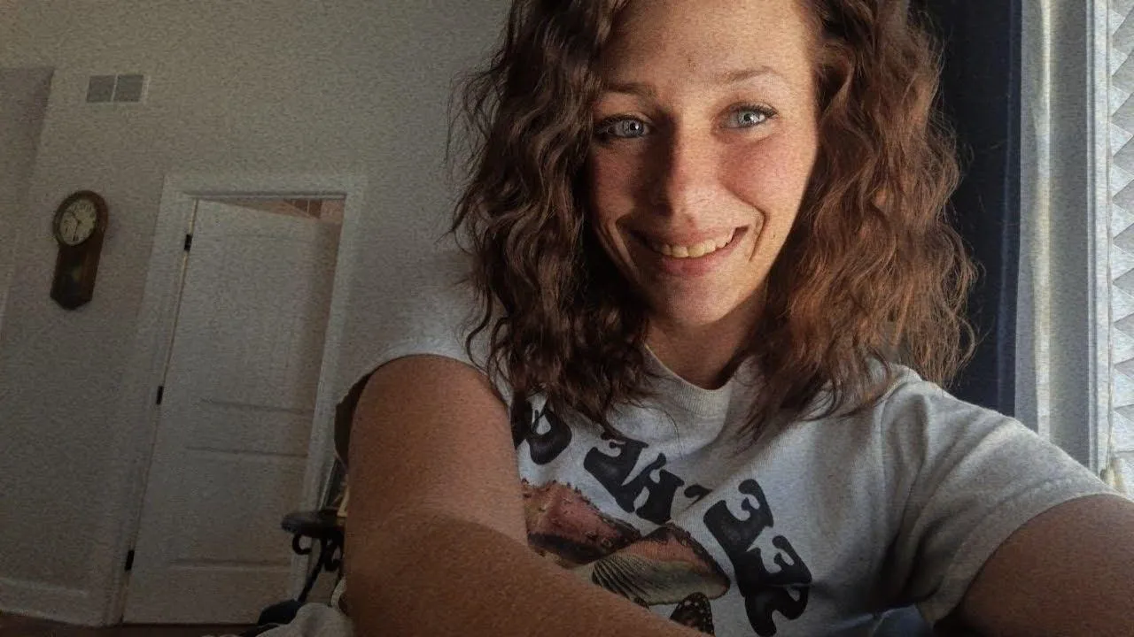 Sending 5 nudes to every guy that upvte, (instantly) just say 'yeah'. posted by graceybabexo