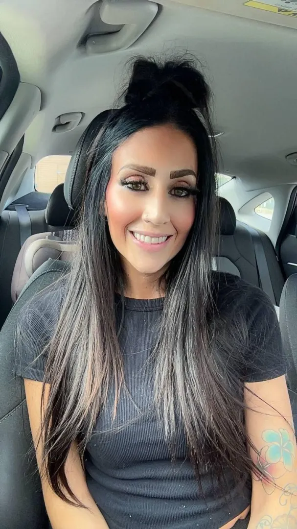 Sending a nudes to every guy that upvte, (instantly) just say 'yes posted by ChloeJadeOnly