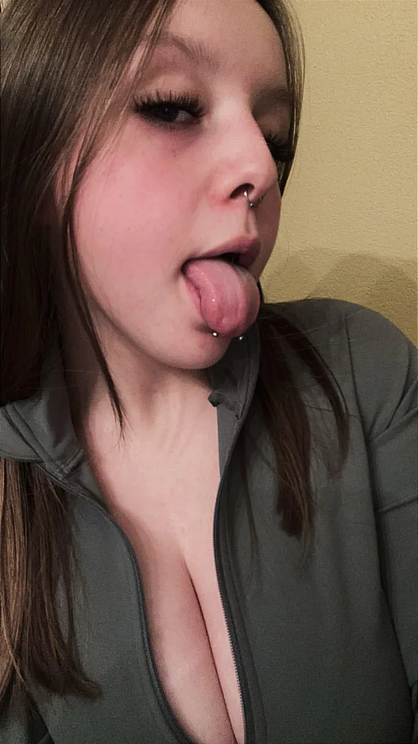 Sending masturbation to every guy that upvotesss (Yes i actually send try me) posted by cassieonlyxo