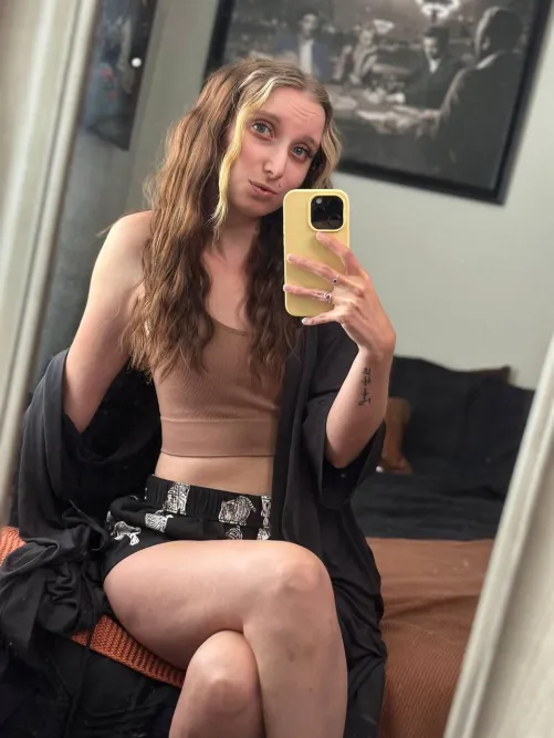 Sending my nudes to the first 100 people who say yes by briaronlyxo