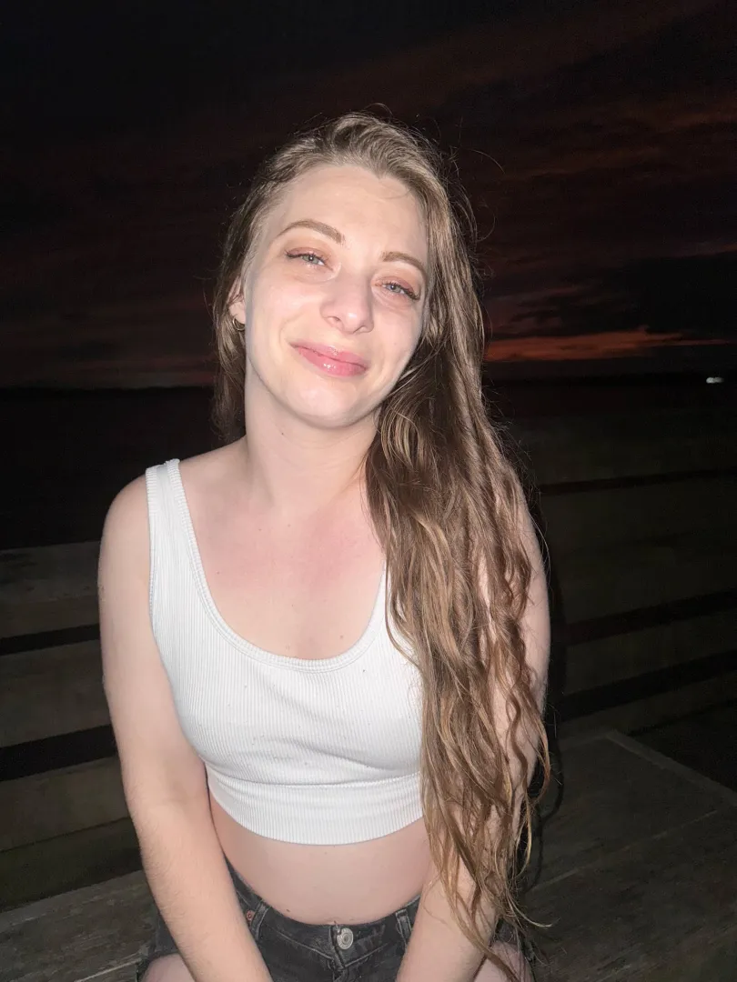 Sending nudes to the first 32 lucky guys who just say Yes here now! posted by daisyduffybabyxo