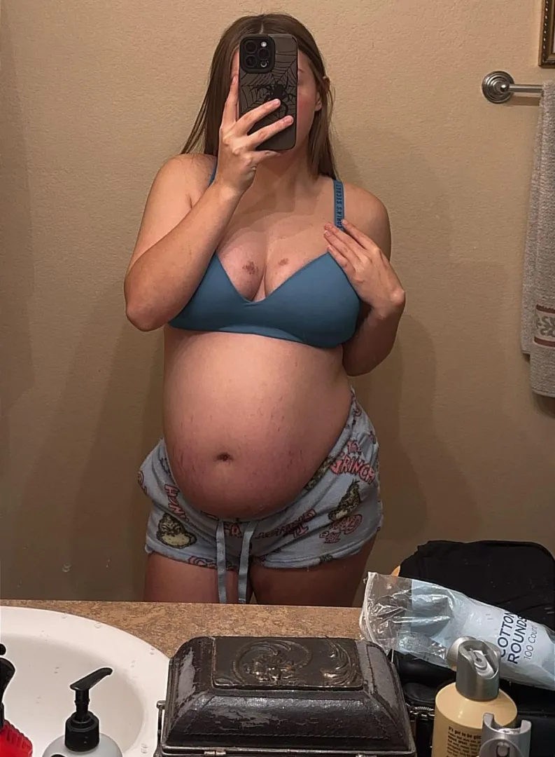 Sending nudes to the first 77 lucky guys who just say Yes here now! ;) posted by cassieonlyxo