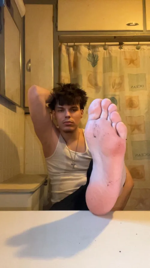 Serve some 19yr feet by master__thizzy