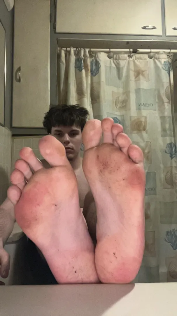 Serve these 19yr alpha feet posted by master__thizzy