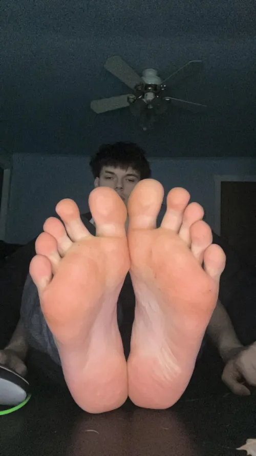 Serve these 19yr alpha feet by master__thizzy