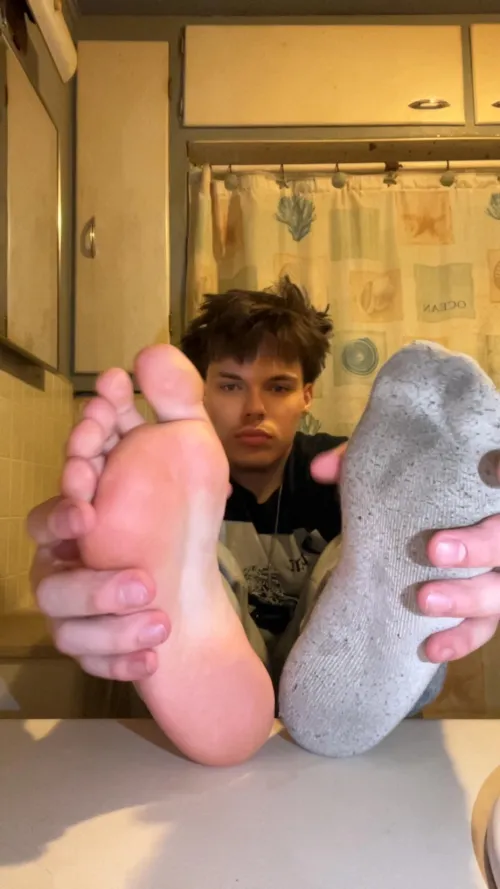 Serve these 19yr Alpha feet by master__thizzy